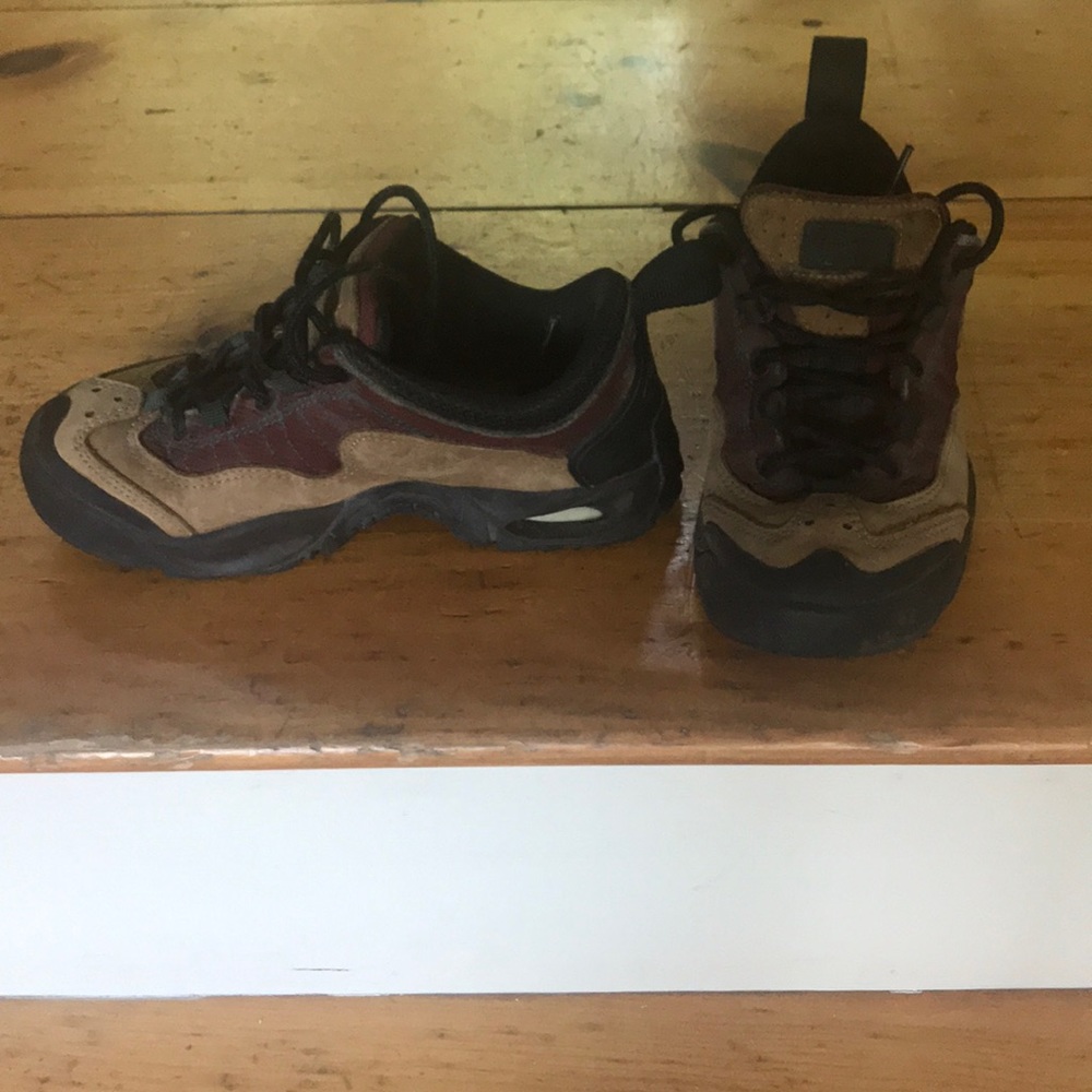 Nike ACG hiking boots. Vintage 1995. Low cut.